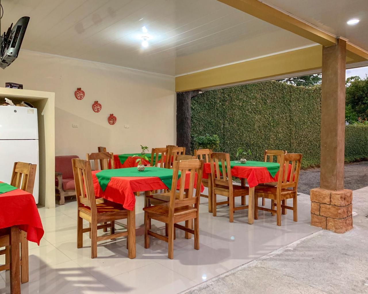 La Fortuna Backpackers Resort Εξωτερικό φωτογραφία